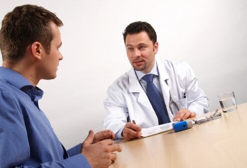 Cita co médico antes da ampliación do pene con limonada